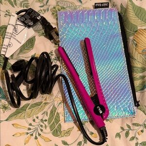 Eva NYC Pink Mini Hair Straightener with Iridescent Case. Great for travel.